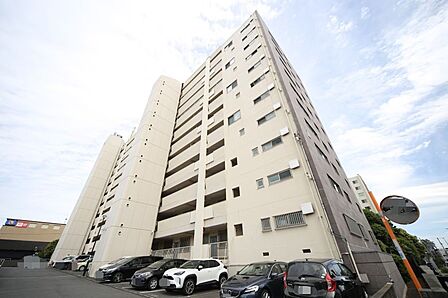 小田急小田原線「千歳船橋」駅まで、徒歩17分の立地です♪