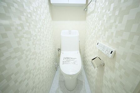 温水洗浄機能付きのトイレで、いつも快適に♪