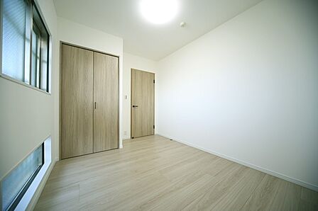 洋室約5．3帖は、お子様部屋にいかがでしょうか♪