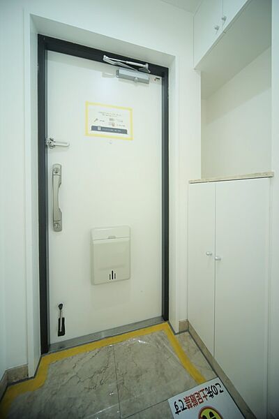 玄関を拡大表示