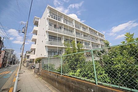 大井町線「尾山台」駅まで、徒歩4分の便利な立地です♪