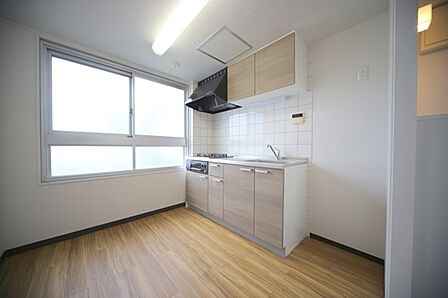 キッチンスペースはゆとりがあってお料理がはかどりそうですね♪