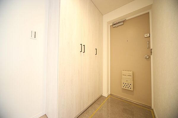 玄関を拡大表示
