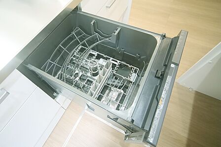 食器洗い乾燥機付きで、洗い物の時間をご家族のお時間に。