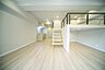 寝室：お部屋は1ＬＤＫとなっております！　フローリングです♪