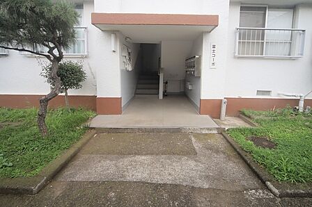 いつも綺麗に保たれております。管理が行き届いたエントランスです♪