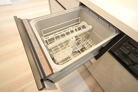 食器洗い乾燥機付きで、洗い物の時間をご家族のお時間に。