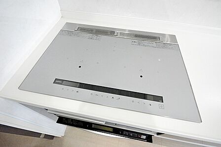 IHクッキングヒーターで、キッチンのお掃除がはかどりますね。