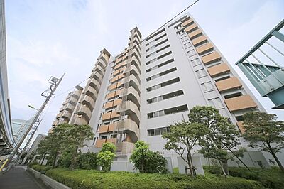 外観:東急田園都市線「用賀」駅まで、徒歩8分です! 外観:東急田園都市線「用賀」駅まで、徒歩8分です!