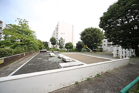 広々とした敷地内には、中庭があります♪
