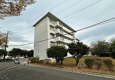 外観:小田急線「鶴川」駅まで、徒歩19分です! バス停にも徒歩3分♪ 外観:小田急線「鶴川」駅まで、徒歩19分です! バス停にも徒歩3分♪