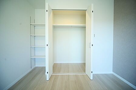 収納が充実しているので、お部屋がスッキリ片付きそうですね♪