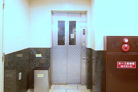エレベータがございますので、お部屋への移動が安心ですね。