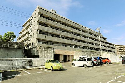 外観:「ライオンズガーデンヒルズ宮前平」新耐震基準のマンションです! 外観:「ライオンズガーデンヒルズ宮前平」新耐震基準のマンションです!