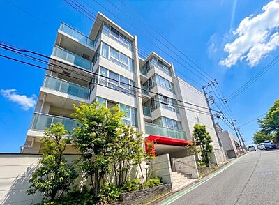 外観:「グランドメゾンあざみ野」2006年12月築の低層レジデンスです♪ 外観:「グランドメゾンあざみ野」2006年12月築の低層レジデンスです♪