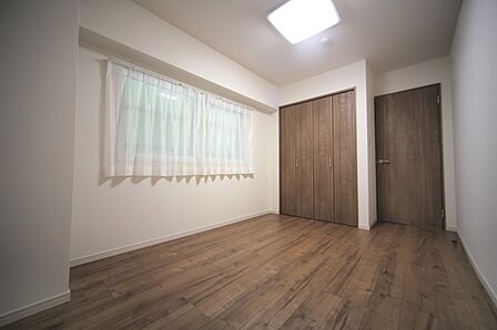 洋室です! 全居室フローリングとなっております♪