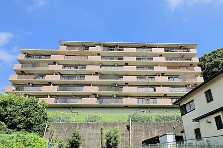 JR横浜線、グリーンライン「中山」駅まで、バス7分「貝の坂」停4分です♪