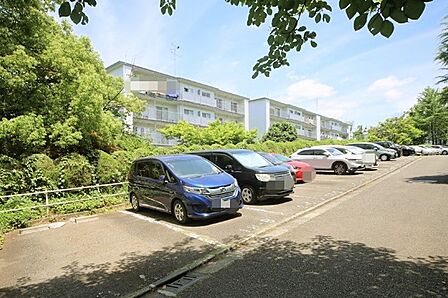 駐車場空有り!(月額9900円)