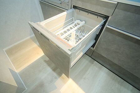食器洗い乾燥機付きで、洗い物の時間をご家族のお時間に。