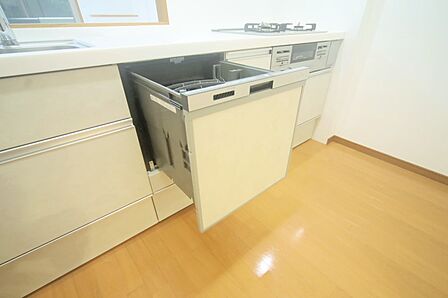食器洗い乾燥機付きで、洗い物の時間をご家族のお時間に。