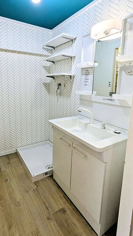 洗面化粧台です! お出かけ前の身支度もスムーズに♪