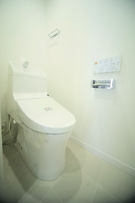 温水洗浄機能付きトイレで、いつも快適にお使いいただけます♪