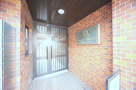 いつも綺麗に保たれております。管理が行き届いたエントランスです♪