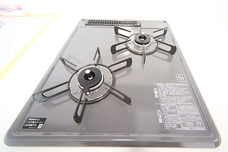 二ツ口コンロの、システムキッチンです。