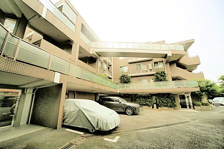 日本ハウズイングへの委託管理です! 新耐震基準のマンションです♪