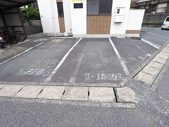 6 / 16