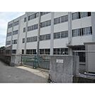 小学校「下関市立安岡小学校まで729m」