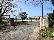 山陽小野田市立本山小学校までの距離1015m