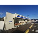 コンビニ「ローソン防府多々良二丁目店まで500m」
