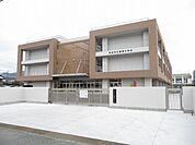 小学校「勝間小学校まで650m」