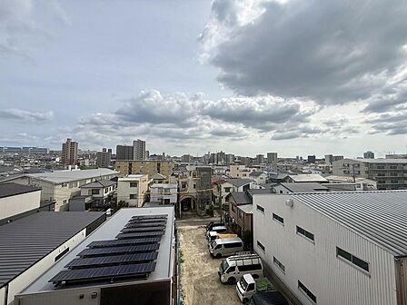 高層階ならではのパノラマビュー。四季の移ろいも楽しめそうです