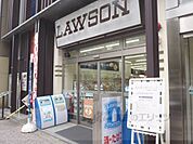 ローソン　烏丸三条店まで180メートル