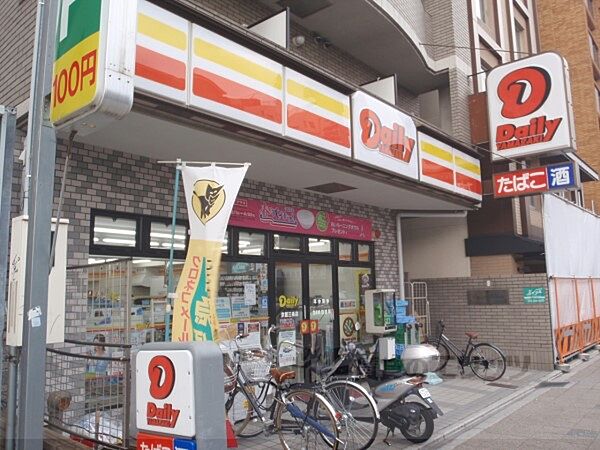 画像23:デイリーヤマザキ　京阪三条店まで180メートル