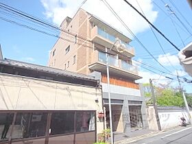 京都府京都市左京区仁王門通川端東入新丸太町（賃貸マンション1K・1階・27.00㎡） その1