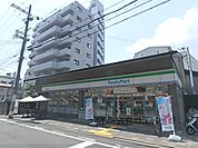 ファミリーマート　柳馬場押小路店まで210メートル
