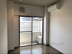 アメリカンハウス二条 102 1階1Kのリビング/ダイニング