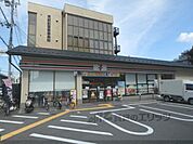 セブンイレブン　西大路花屋町店まで330メートル