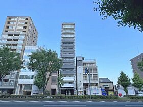 京都府京都市中京区堀川通姉小路下る姉東堀川町（賃貸マンション1K・13階・33.01㎡） その1