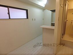 ファーストコート東山三条 208 2階1DKのリビング/ダイニング