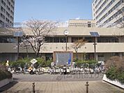 山科区総合庁舎まで930メートル