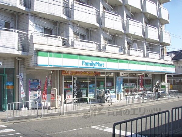 画像15:ファミリーマート　竹田駅前店まで500メートル