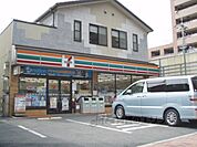 セブンイレブン　西大路松原店まで550メートル