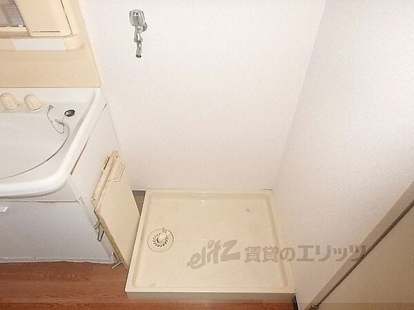 画像21:洗濯機置場