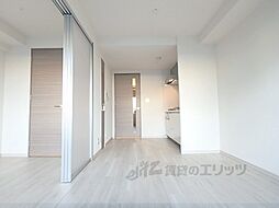 JR東海道・山陽本線 西大路駅 徒歩8分の賃貸マンション 4階1LDKのリビング/ダイニング