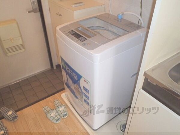 画像13:室内に洗濯機置けます。