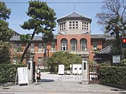 同志社女子大学まで1000メートル